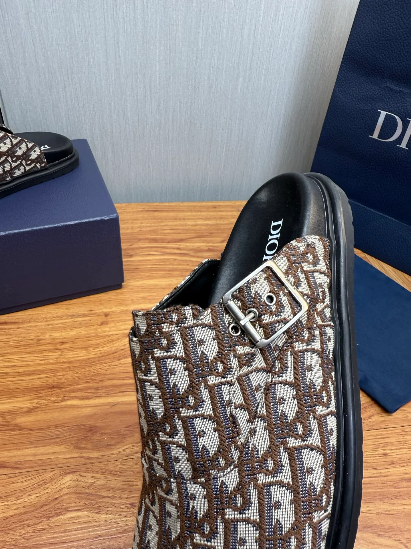 Men's men's shoes 420💰 Dior. Men's slippers🩴Official website 1:1 production 38-45 yards 45 46 🉑️Customized original material shipped✅
